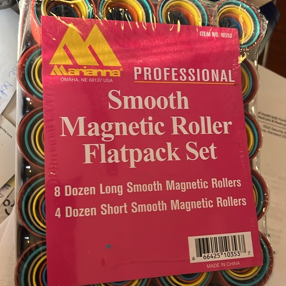 Mariana Smooth Magnetic Roller Flatpack Set -‎ Multicolor - Picture 2 of 2